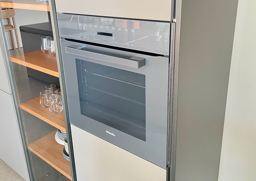 Miele, H 7264 B