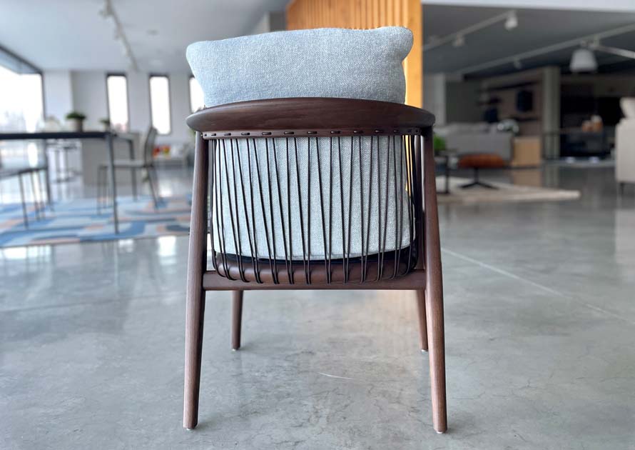 Poltrona Frau, Viola