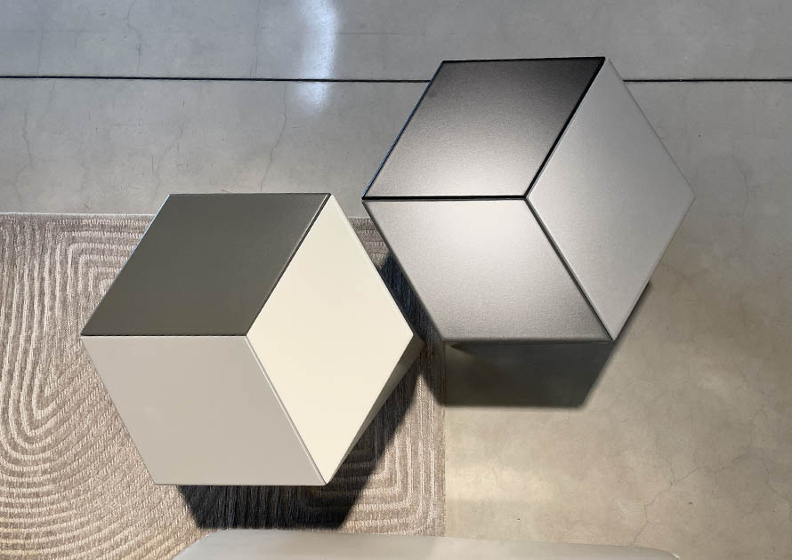 Vitra, Prismatic table